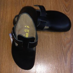 NEW WITH TAG BIRKENSTOCK SHOES!MADE IN GERMANY! 💋